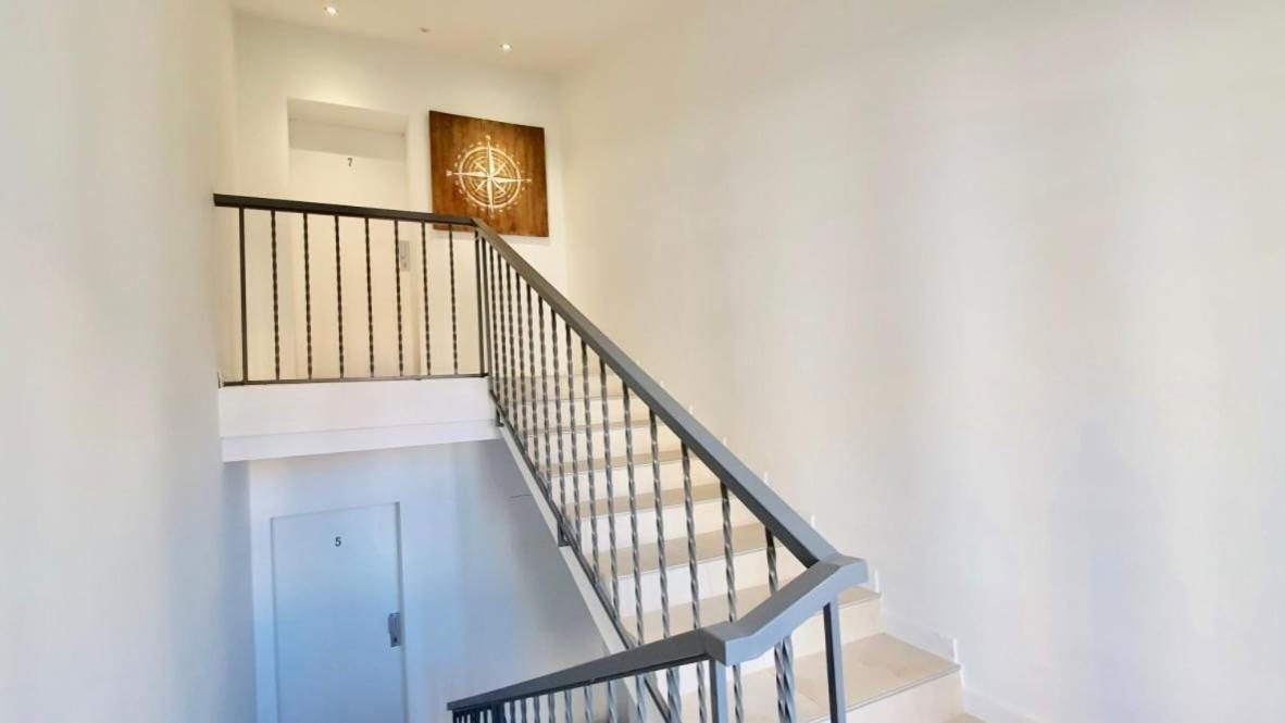 Gorgeous 2 Bedrooms Brand New Sea View Appartement
